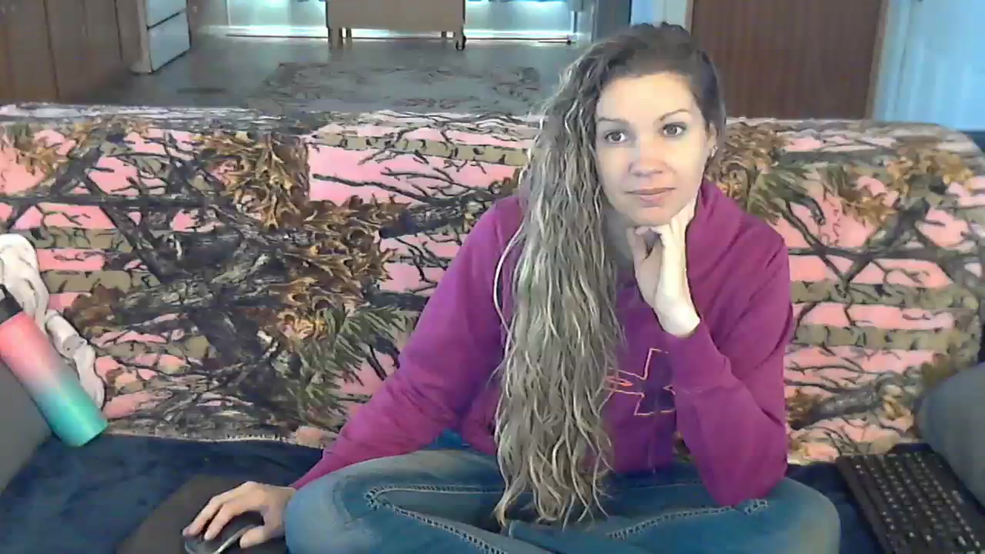 Gallery image thumbnail from SouthernNsexi's myfreecams stream on, 12/11/2023, 15:08 image 14 of 20
