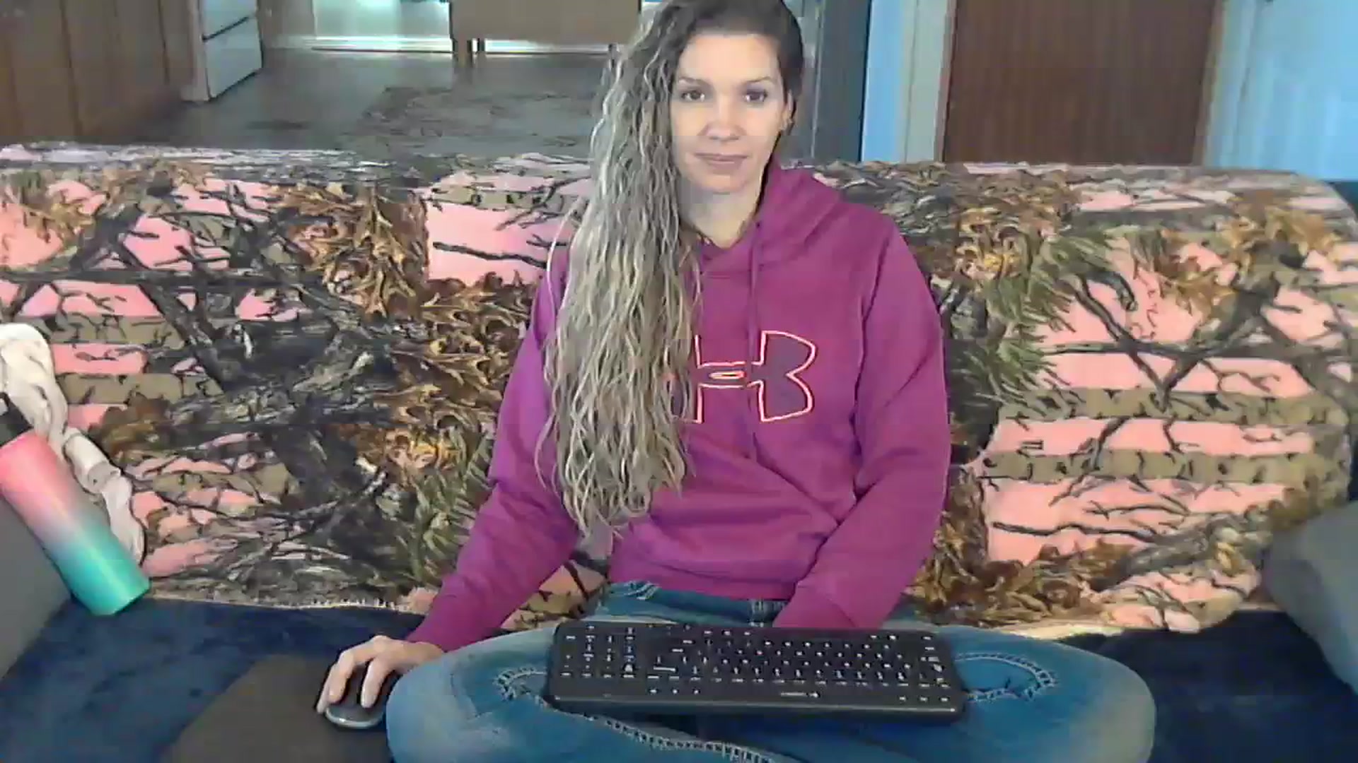 Gallery image thumbnail from SouthernNsexi's myfreecams stream on, 12/11/2023, 15:08 image 18 of 20