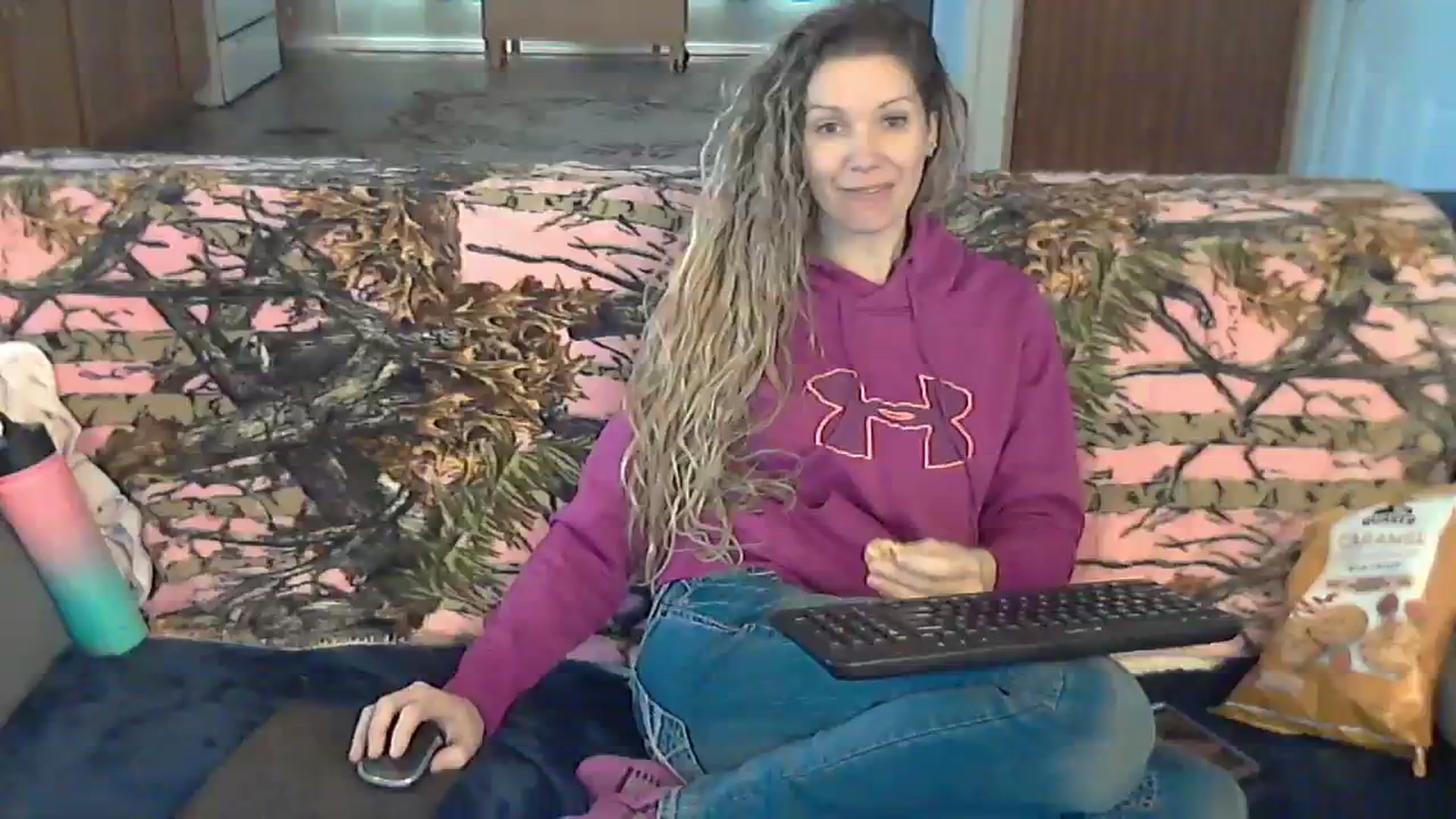 Gallery image thumbnail from SouthernNsexi's myfreecams stream on, 12/11/2023, 15:08 image 1 of 20