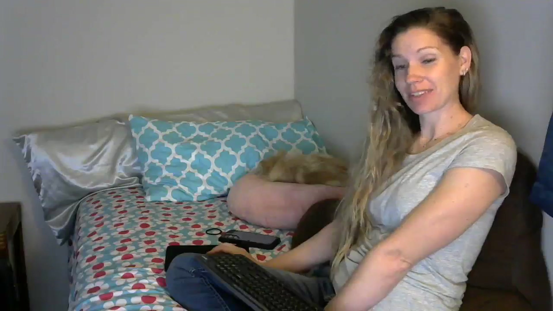 Gallery image thumbnail from SouthernNsexi's myfreecams stream on, 12/15/2023, 14:42 image 14 of 20