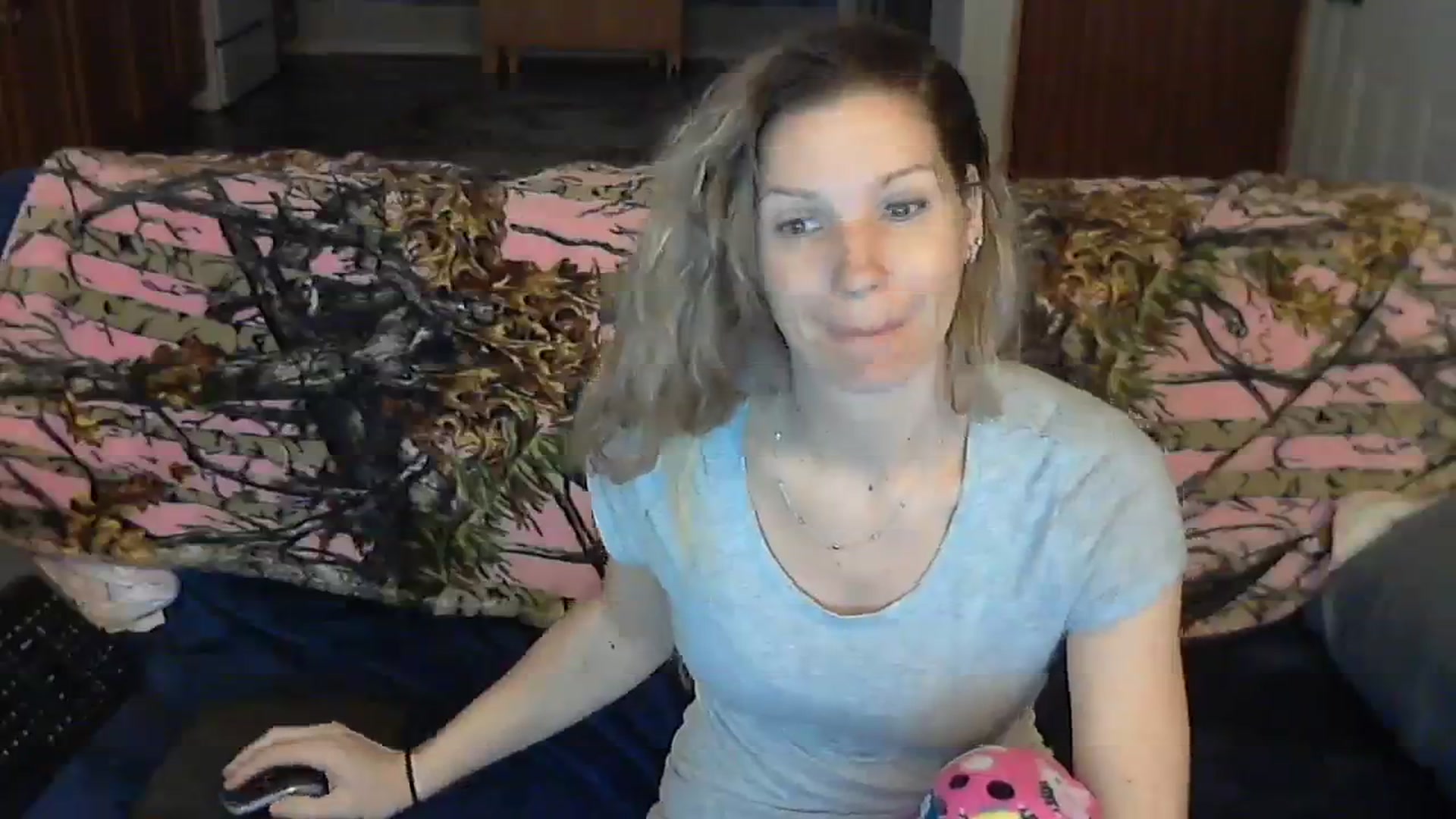 Gallery image thumbnail from SouthernNsexi's myfreecams stream on, 12/16/2023, 14:37 image 10 of 20