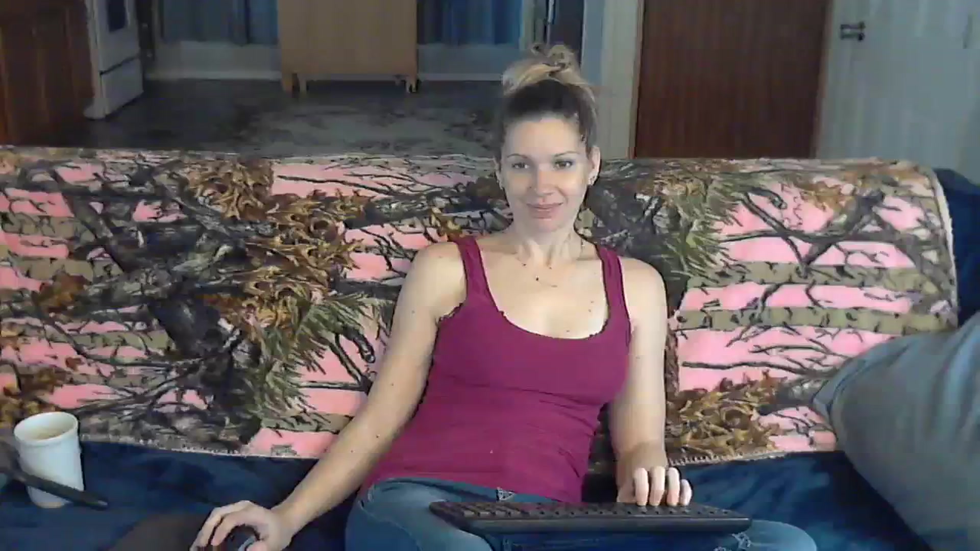 Gallery image thumbnail from SouthernNsexi's myfreecams stream on, 12/17/2023, 16:10 image 3 of 20