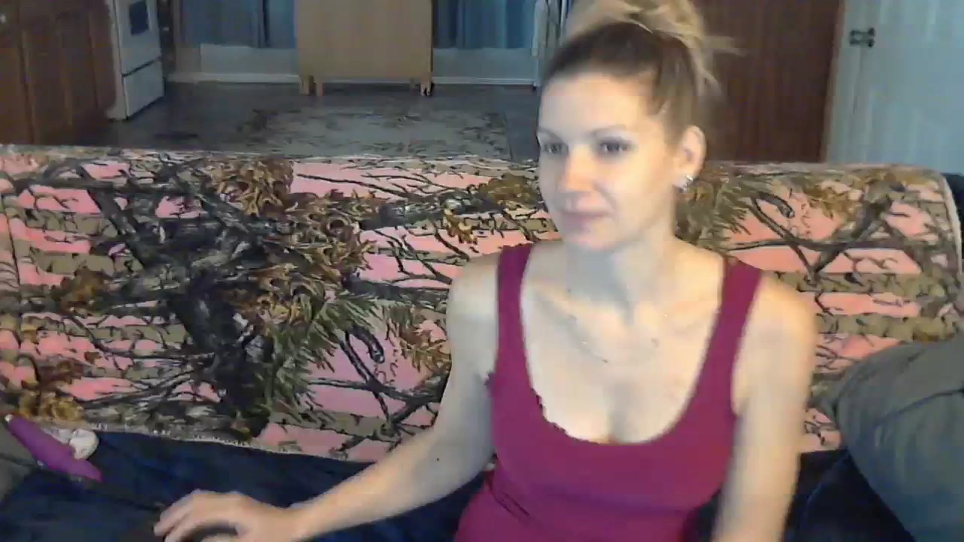 Gallery image thumbnail from SouthernNsexi's myfreecams stream on, 12/17/2023, 16:10 image 14 of 20