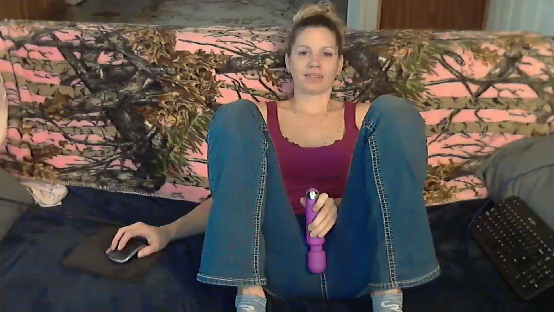 Gallery image thumbnail from SouthernNsexi's myfreecams stream on, 12/17/2023, 16:10 image 13 of 20
