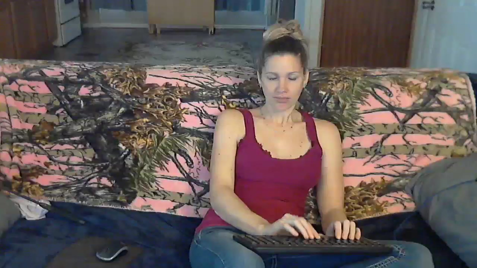 Gallery image thumbnail from SouthernNsexi's myfreecams stream on, 12/17/2023, 16:10 image 12 of 20