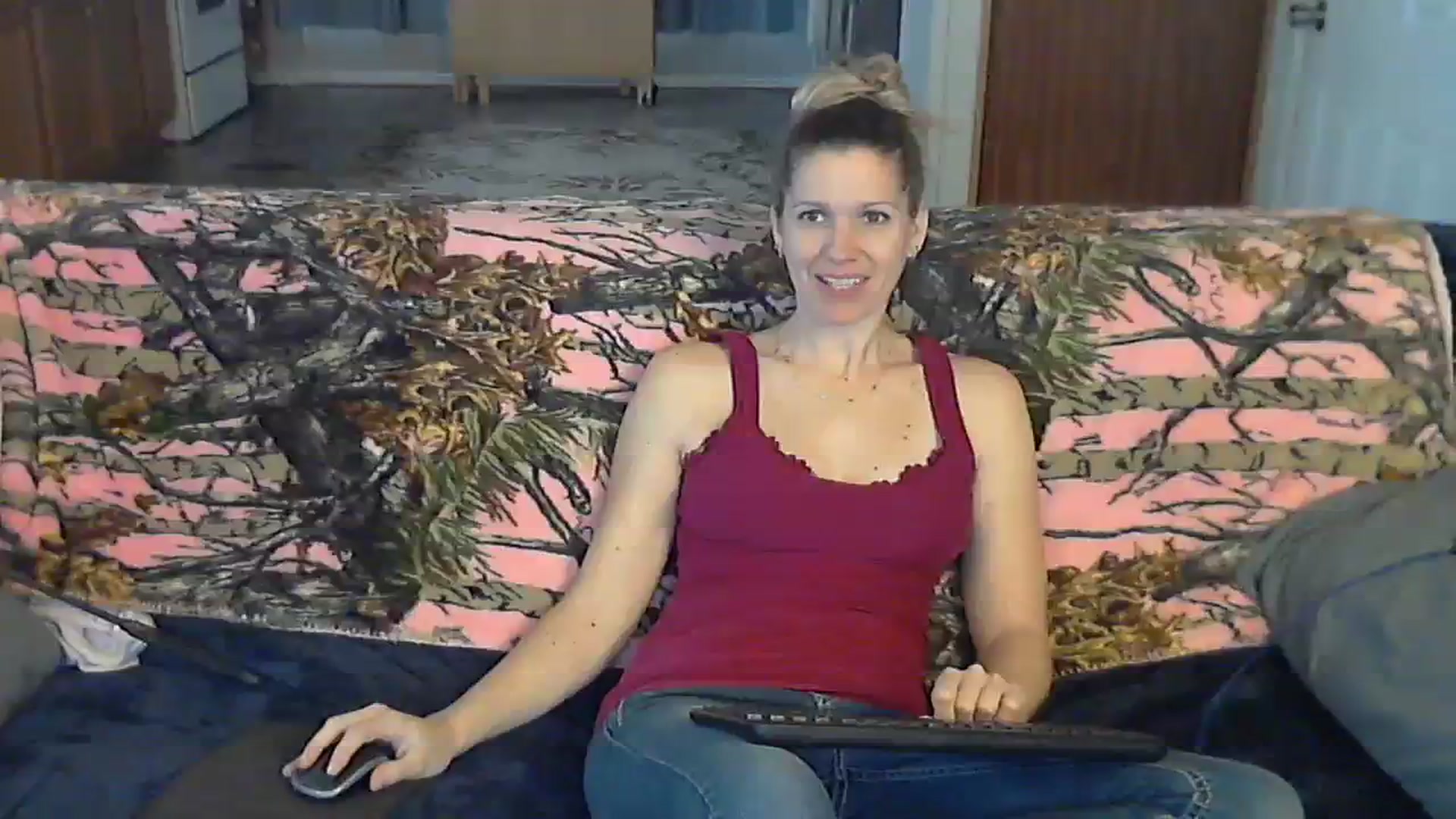 Gallery image thumbnail from SouthernNsexi's myfreecams stream on, 12/17/2023, 16:10 image 11 of 20