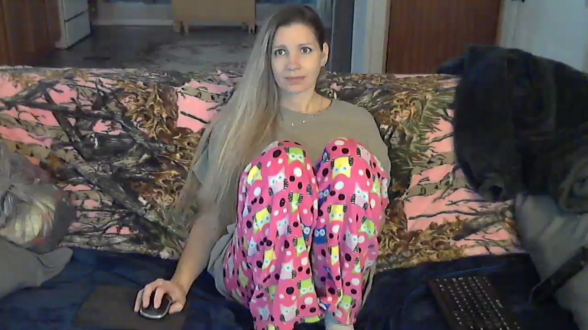 Gallery image thumbnail from SouthernNsexi's myfreecams stream on, 12/22/2023, 16:41 image 17 of 20