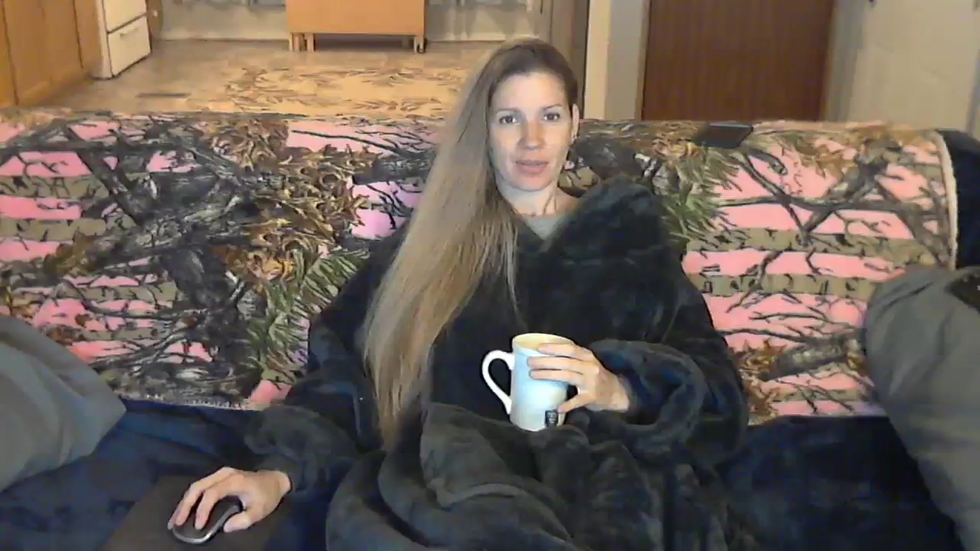 Gallery image thumbnail from SouthernNsexi's myfreecams stream on, 12/22/2023, 16:41 image 3 of 20