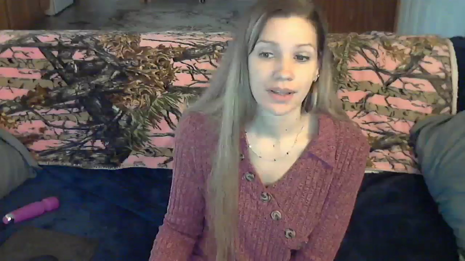 Gallery image thumbnail from SouthernNsexi's myfreecams stream on, 12/24/2023, 14:28 image 9 of 20