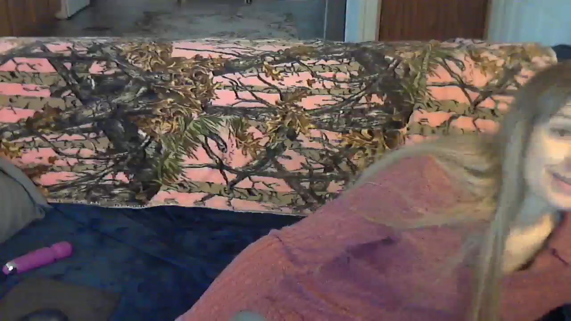 Gallery image thumbnail from SouthernNsexi's myfreecams stream on, 12/24/2023, 14:28 image 7 of 20