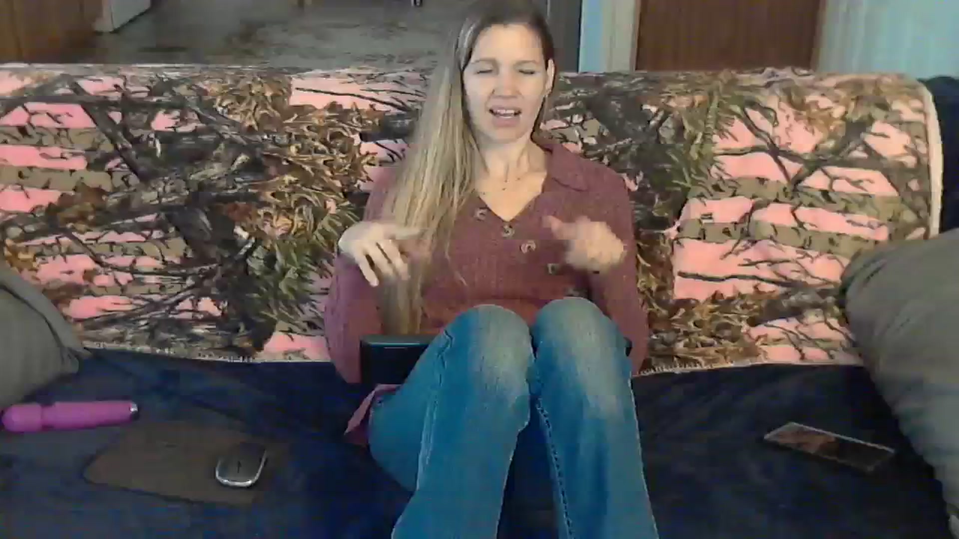 Gallery image thumbnail from SouthernNsexi's myfreecams stream on, 12/24/2023, 14:28 image 20 of 20