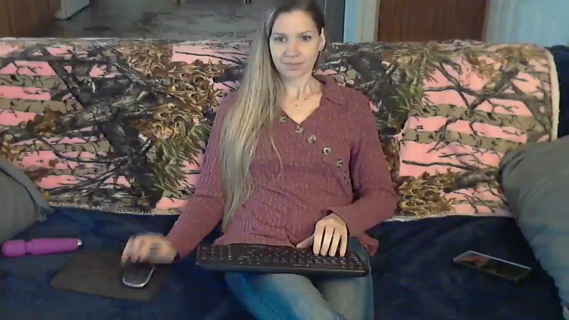 Gallery image thumbnail from SouthernNsexi's myfreecams stream on, 12/24/2023, 14:28 image 16 of 20