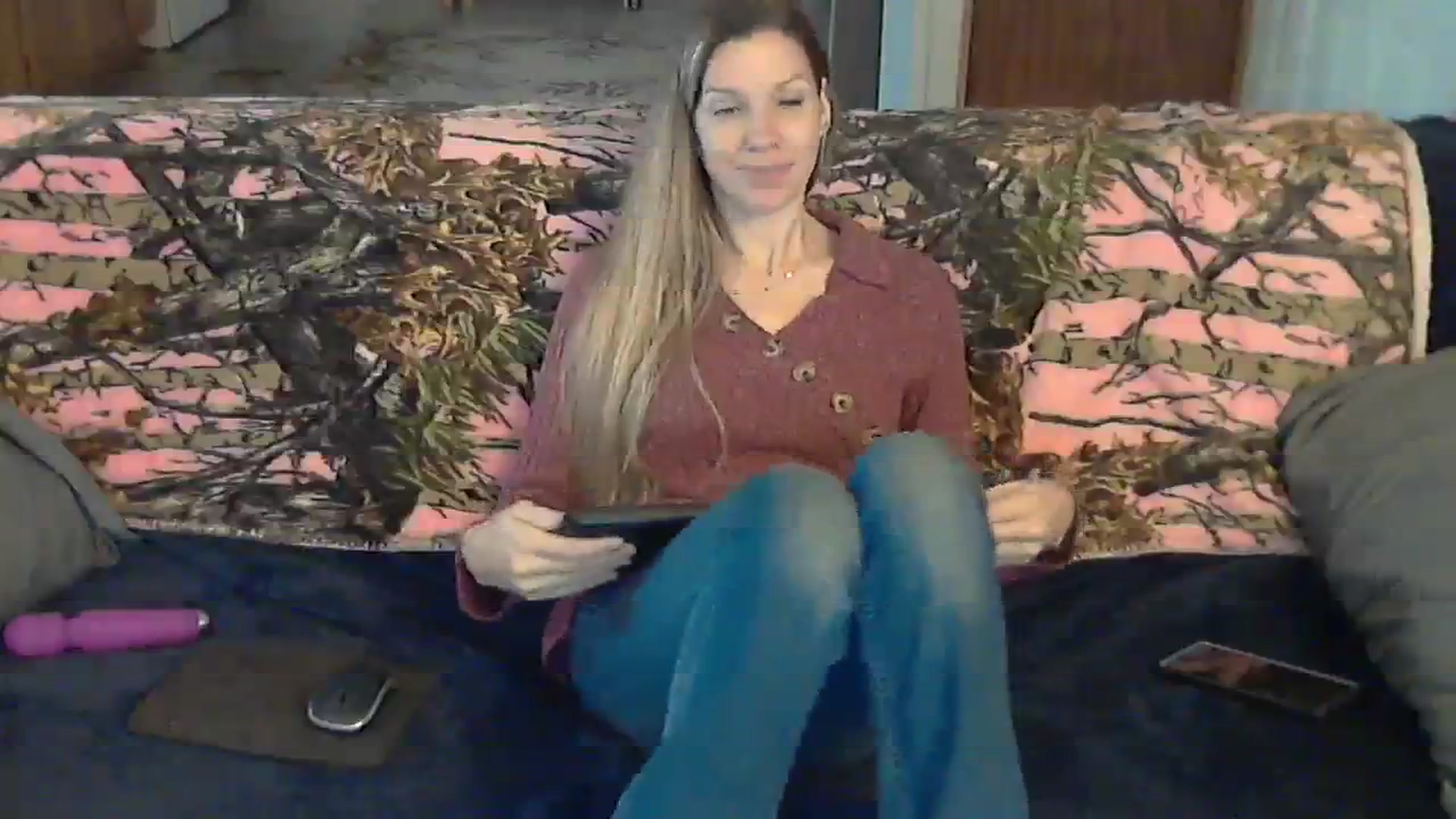 Gallery image thumbnail from SouthernNsexi's myfreecams stream on, 12/24/2023, 14:28 image 17 of 20