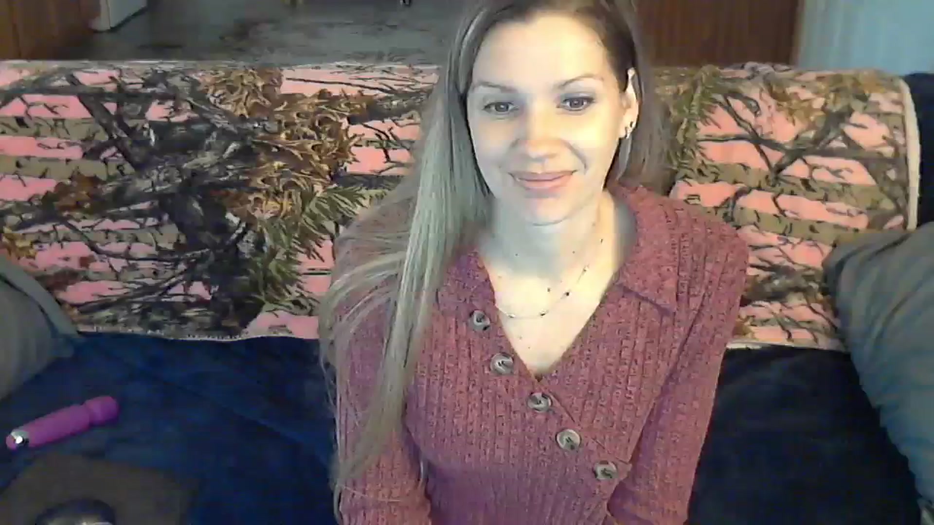Gallery image thumbnail from SouthernNsexi's myfreecams stream on, 12/24/2023, 14:28 image 1 of 20