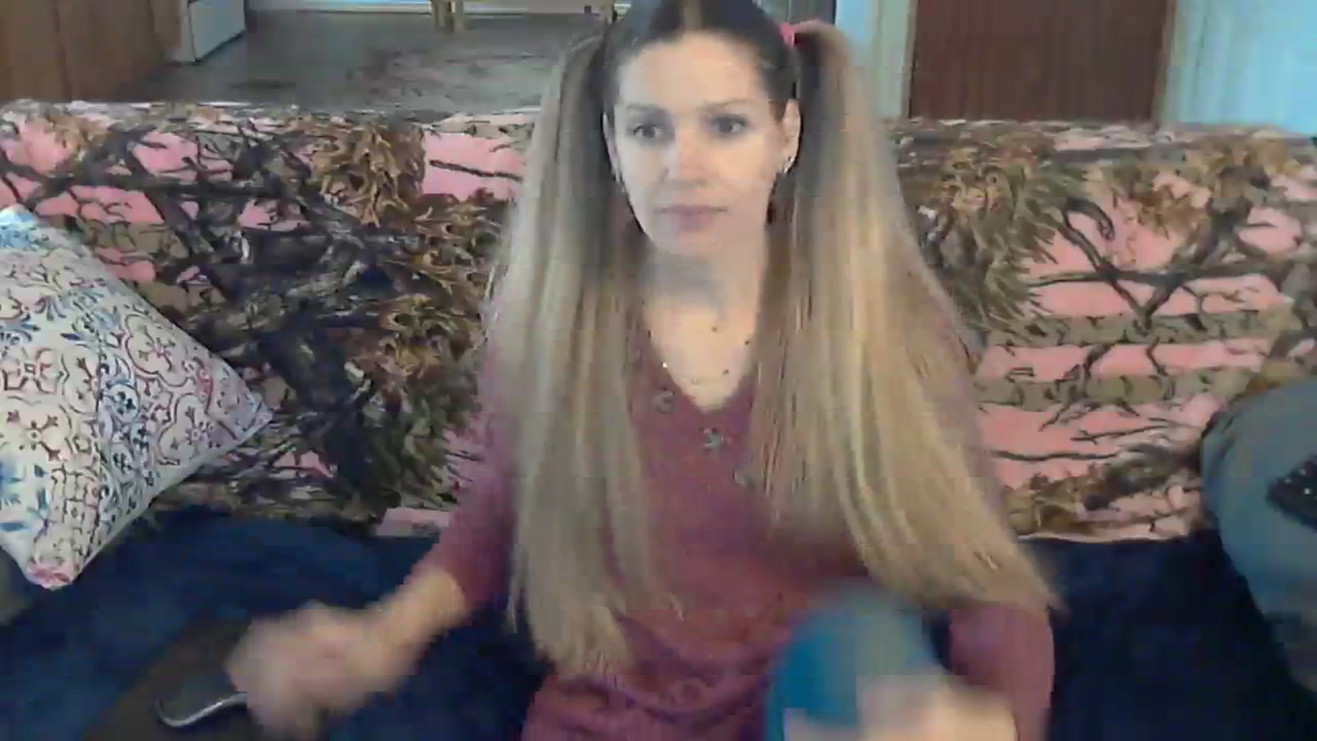 Gallery image thumbnail from SouthernNsexi's myfreecams stream on, 12/24/2023, 16:59 image 19 of 20