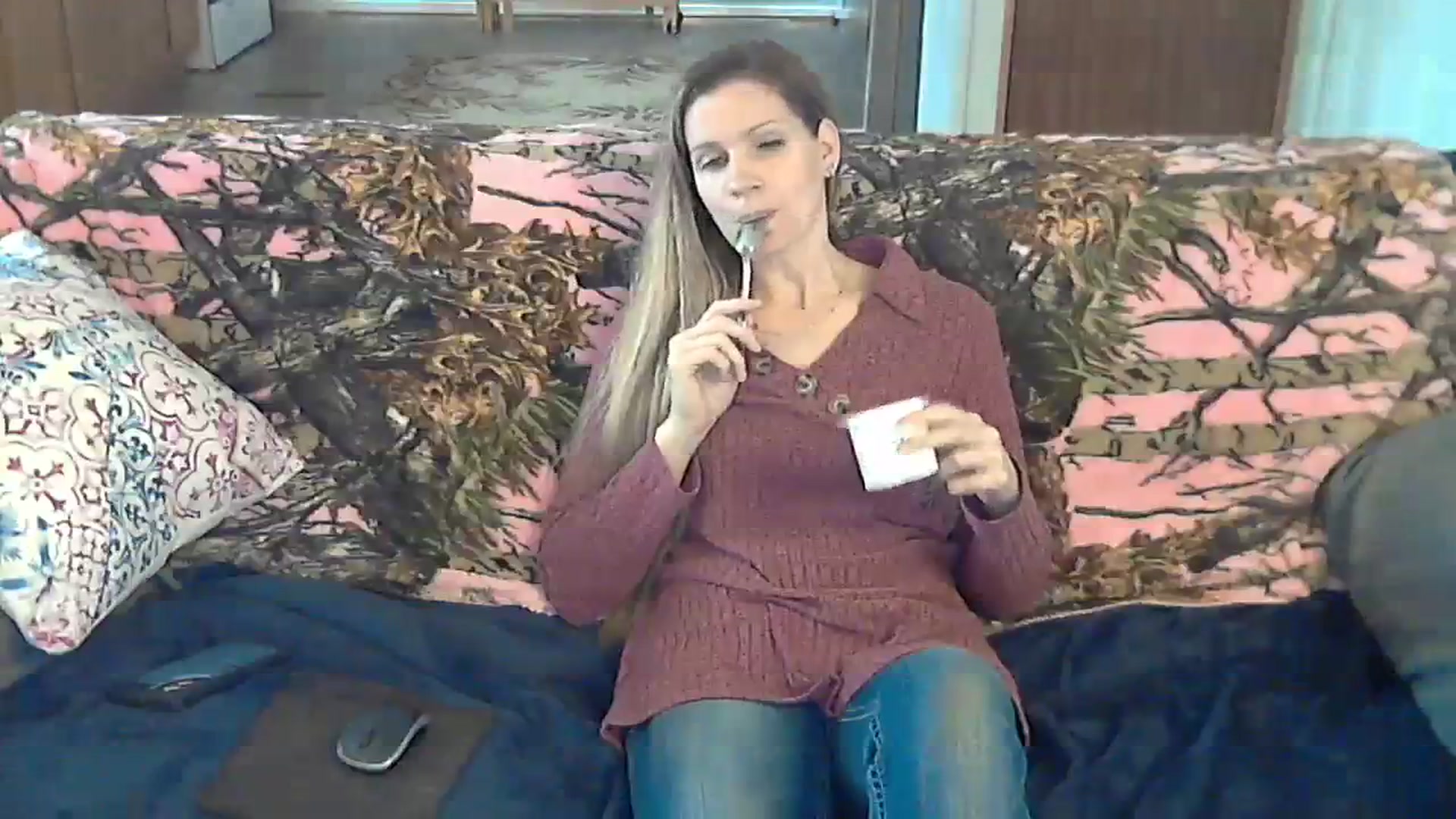 Gallery image thumbnail from SouthernNsexi's myfreecams stream on, 12/24/2023, 16:59 image 4 of 20