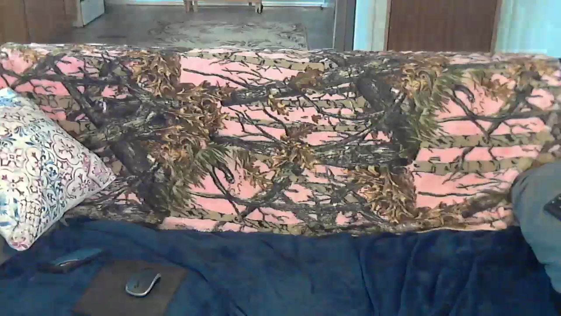 Gallery image thumbnail from SouthernNsexi's myfreecams stream on, 12/24/2023, 16:59 image 7 of 20