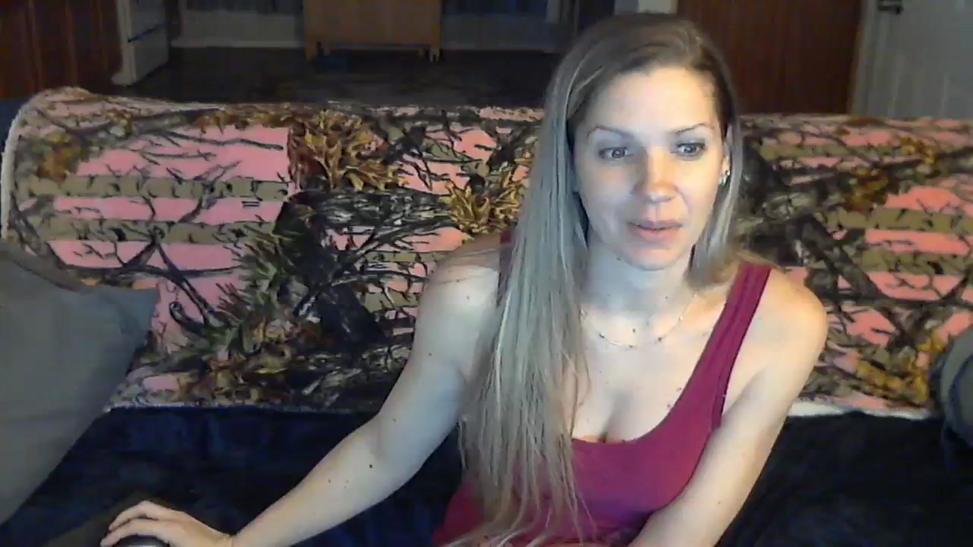 Gallery image thumbnail from SouthernNsexi's myfreecams stream on, 12/28/2023, 14:04 image 7 of 20