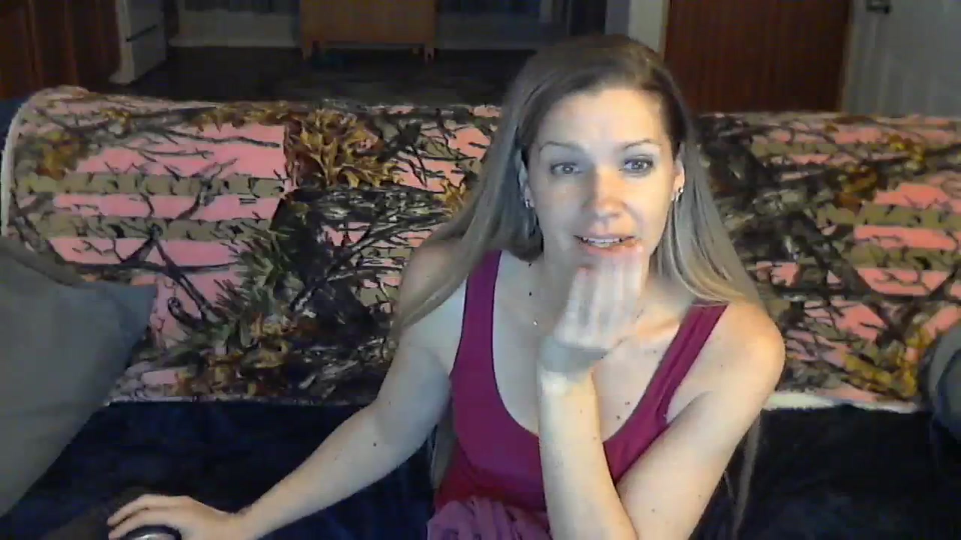 Gallery image thumbnail from SouthernNsexi's myfreecams stream on, 12/28/2023, 14:04 image 4 of 20