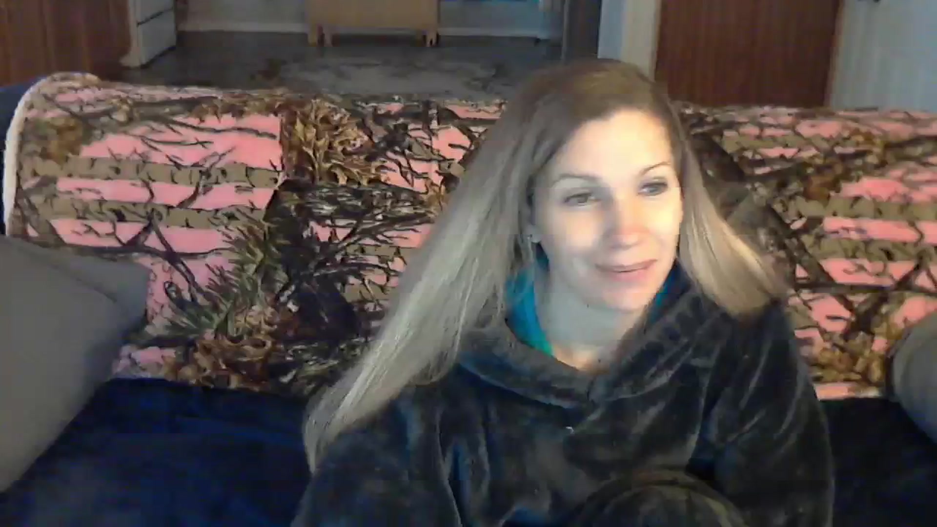 Gallery image thumbnail from SouthernNsexi's myfreecams stream on, 12/29/2023, 15:11 image 2 of 20
