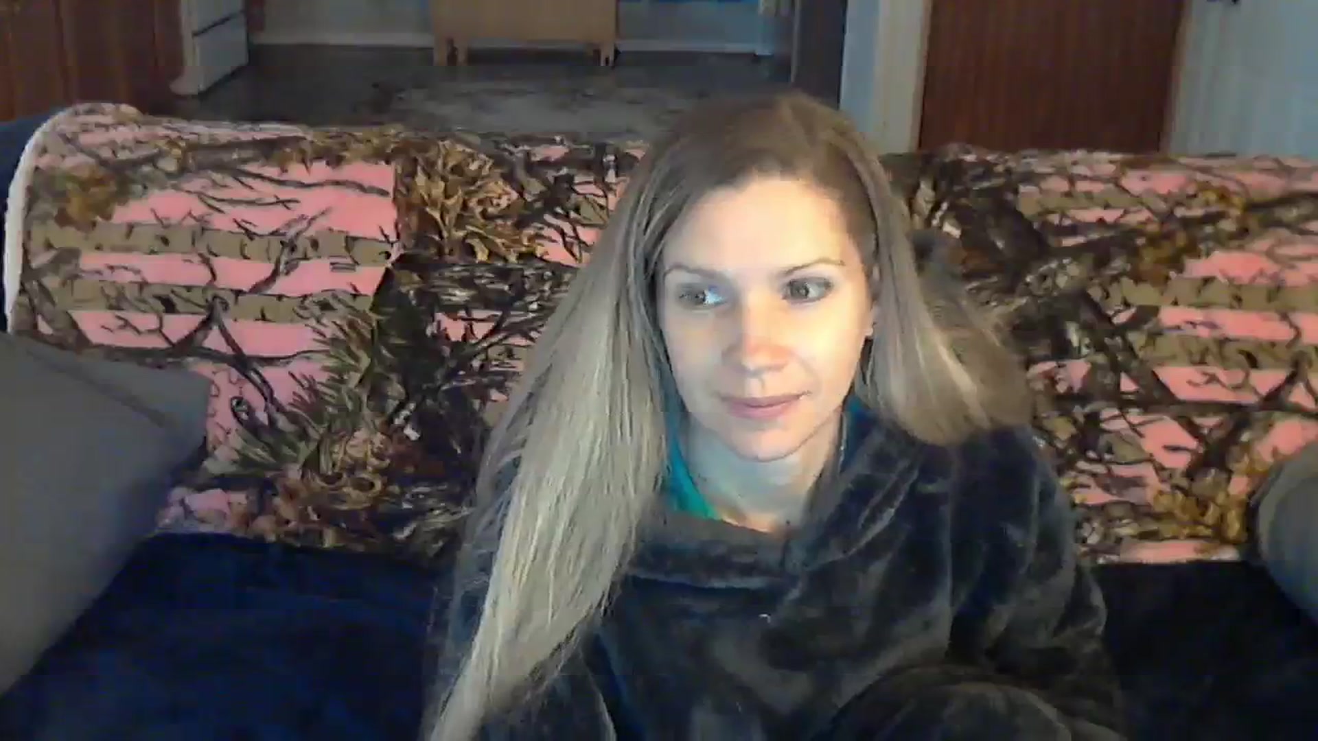 Gallery image thumbnail from SouthernNsexi's myfreecams stream on, 12/29/2023, 15:11 image 11 of 20