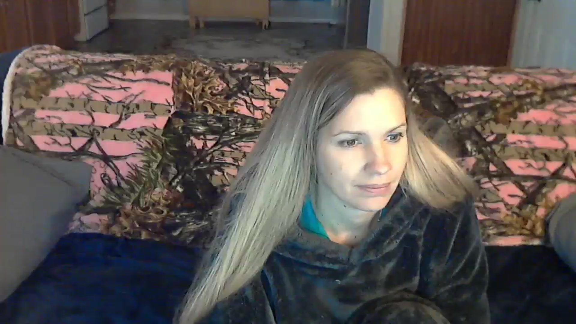 Gallery image thumbnail from SouthernNsexi's myfreecams stream on, 12/29/2023, 15:11 image 6 of 20
