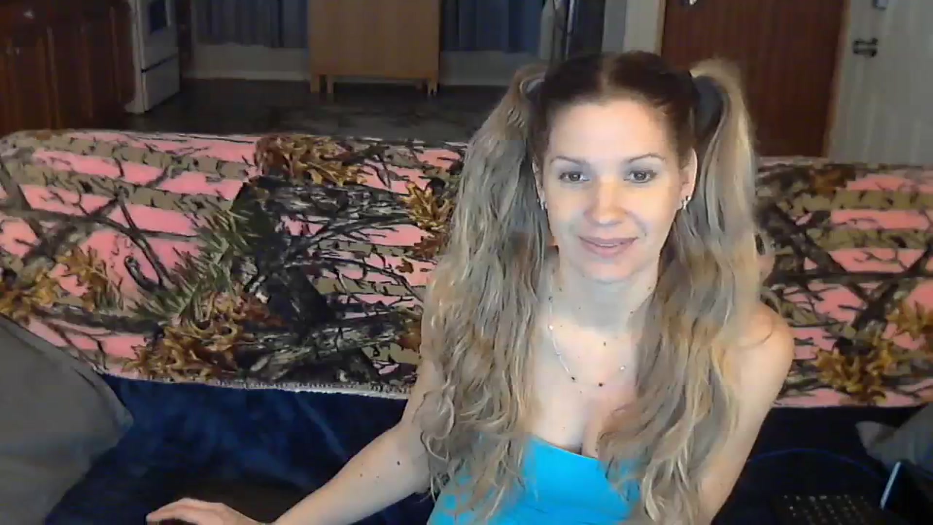 Gallery image thumbnail from SouthernNsexi's myfreecams stream on, 12/31/2023, 14:51 image 19 of 20
