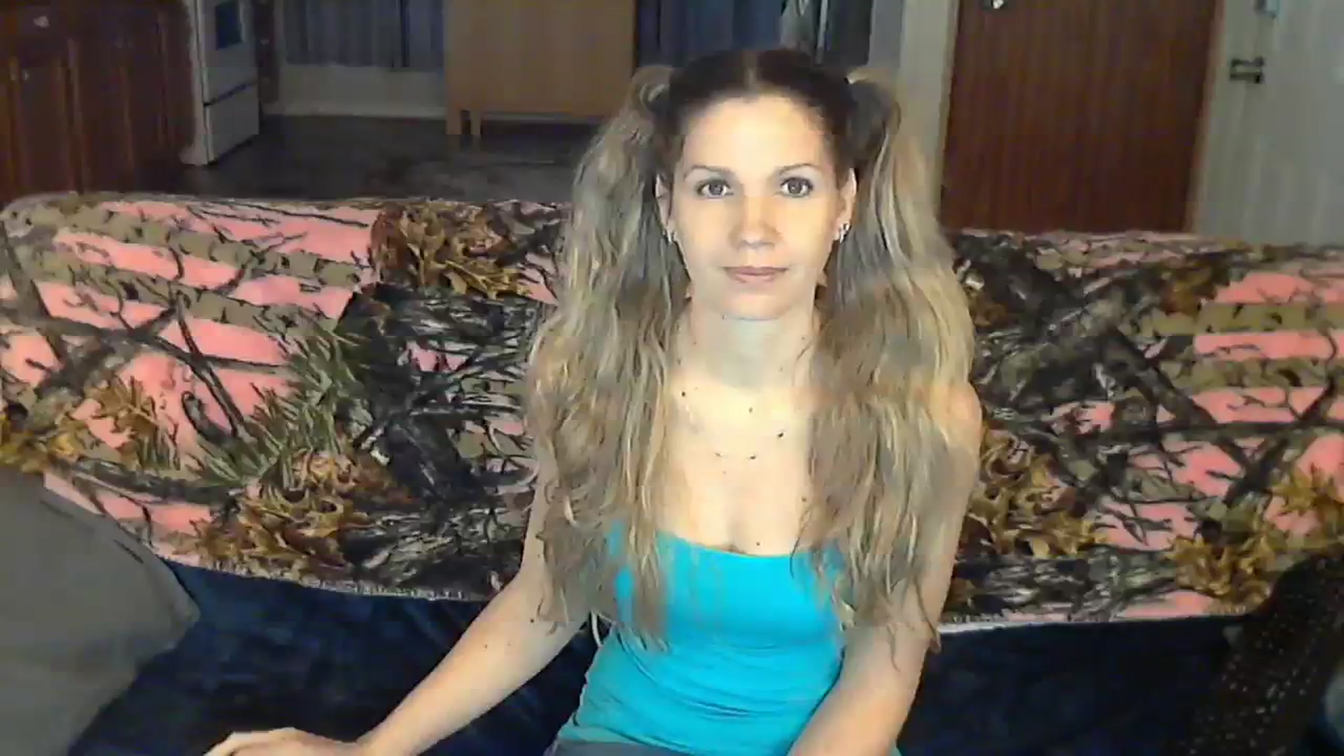 Gallery image thumbnail from SouthernNsexi's myfreecams stream on, 12/31/2023, 15:16 image 7 of 20