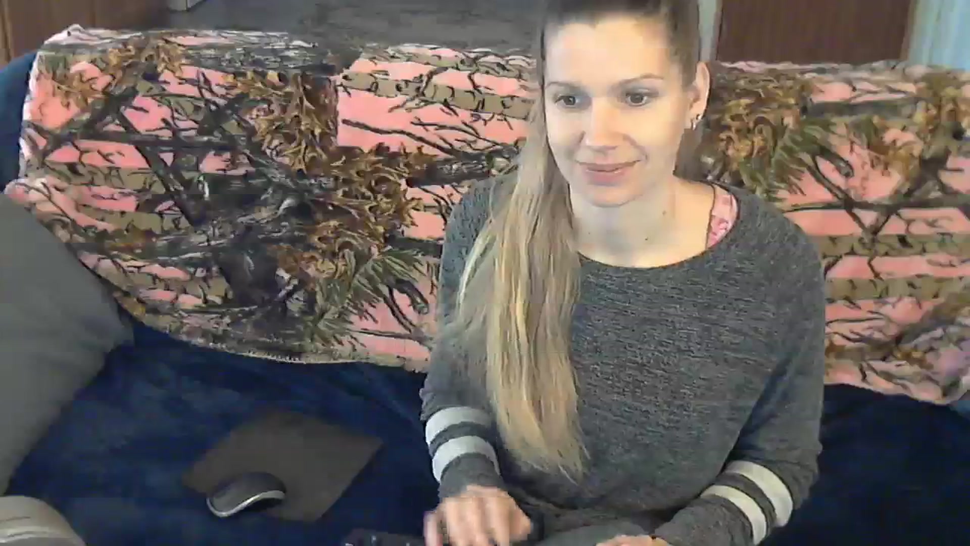 Gallery image thumbnail from SouthernNsexi's myfreecams stream on, 01/14/2024, 16:04 image 17 of 20