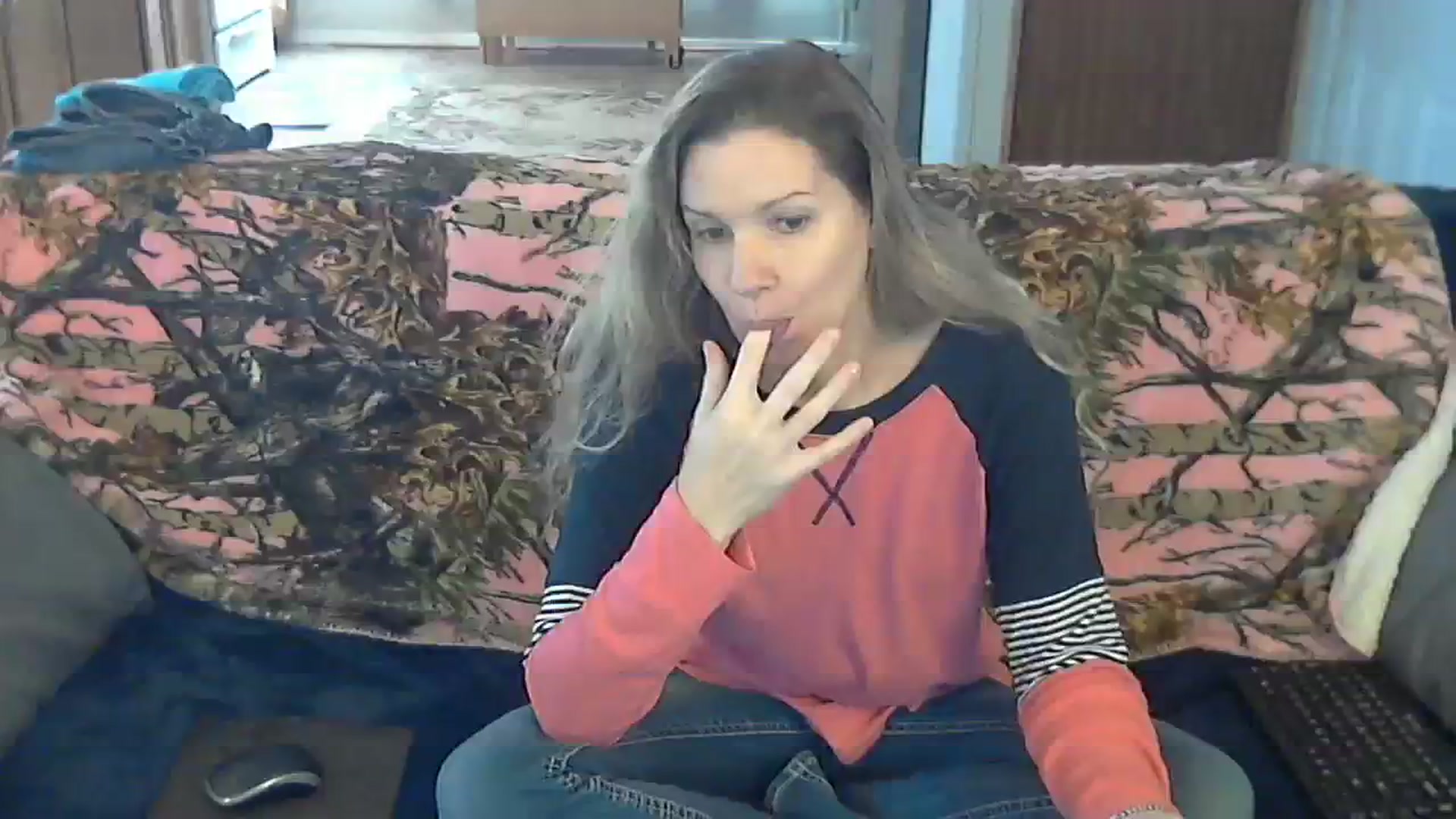 Gallery image thumbnail from SouthernNsexi's myfreecams stream on, 01/17/2024, 14:58 image 5 of 20