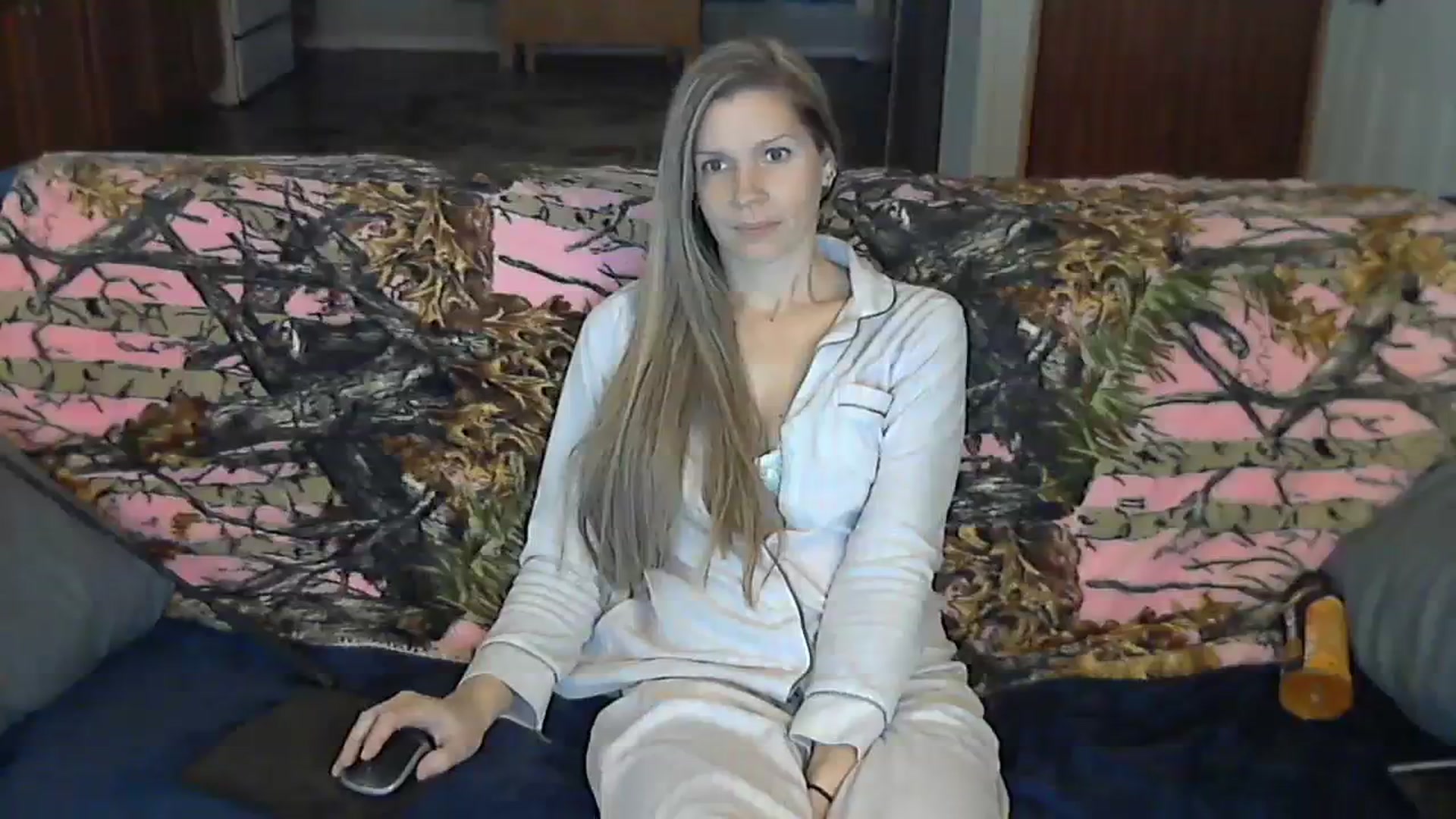 Gallery image thumbnail from SouthernNsexi's myfreecams stream on, 01/28/2024, 16:31 image 8 of 20
