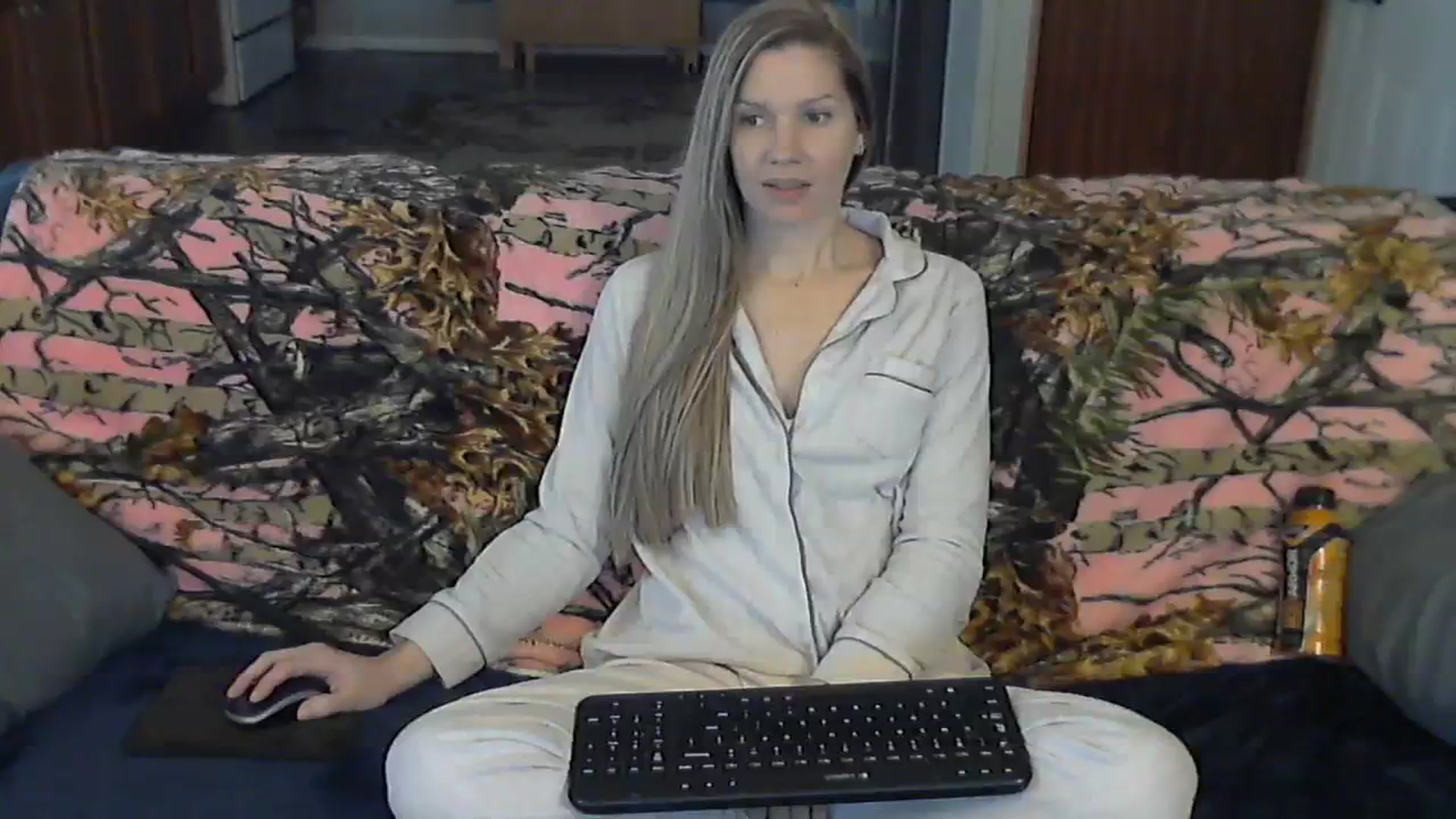 Gallery image thumbnail from SouthernNsexi's myfreecams stream on, 01/28/2024, 16:31 image 15 of 20