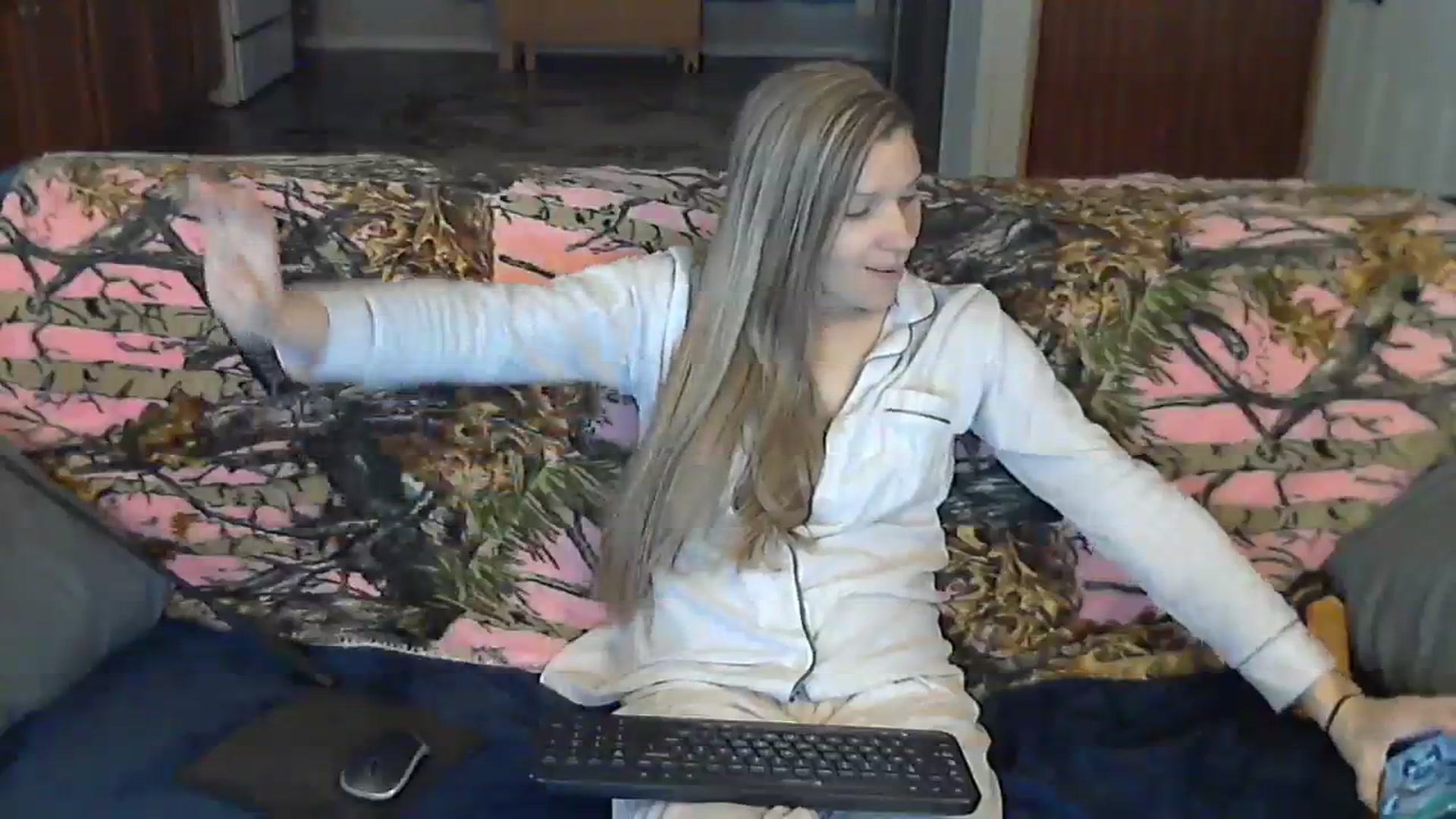 Gallery image thumbnail from SouthernNsexi's myfreecams stream on, 01/28/2024, 16:31 image 10 of 20