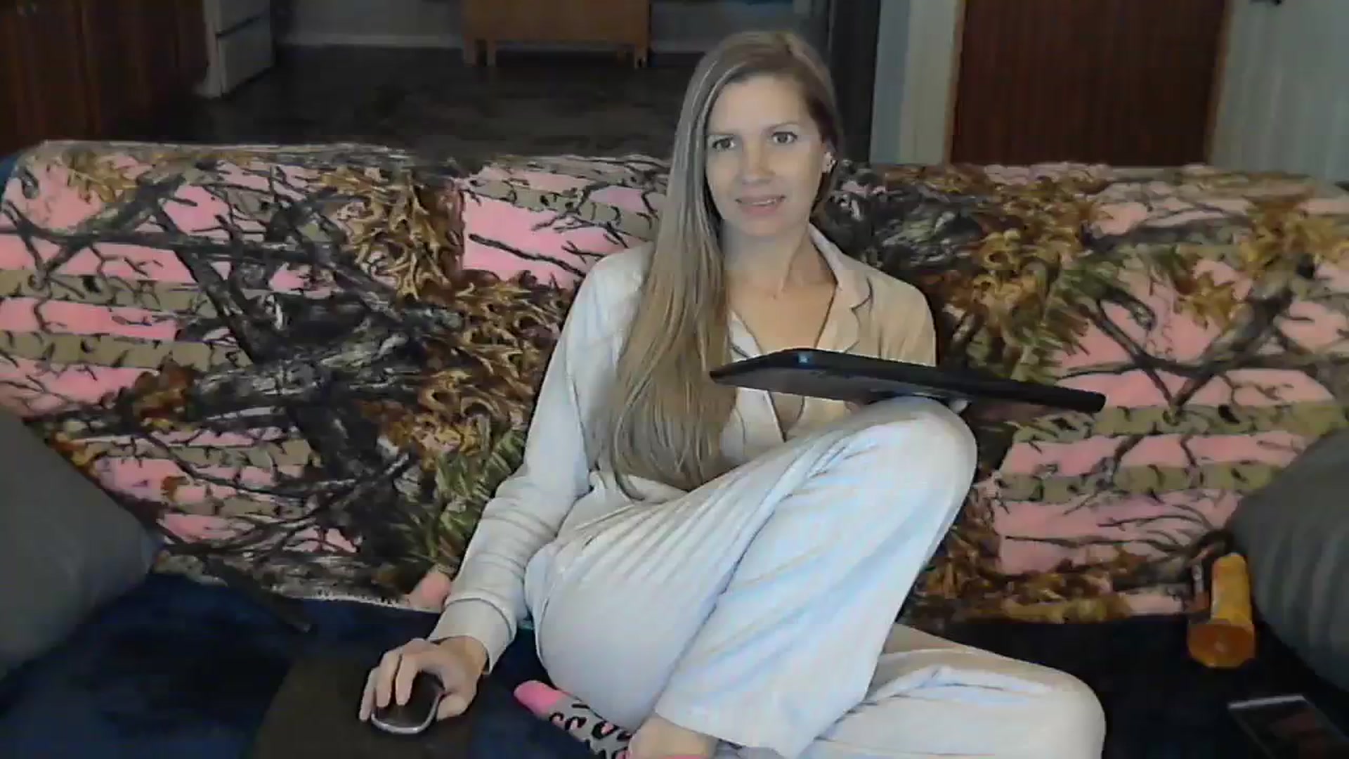 Gallery image thumbnail from SouthernNsexi's myfreecams stream on, 01/28/2024, 16:31 image 13 of 20