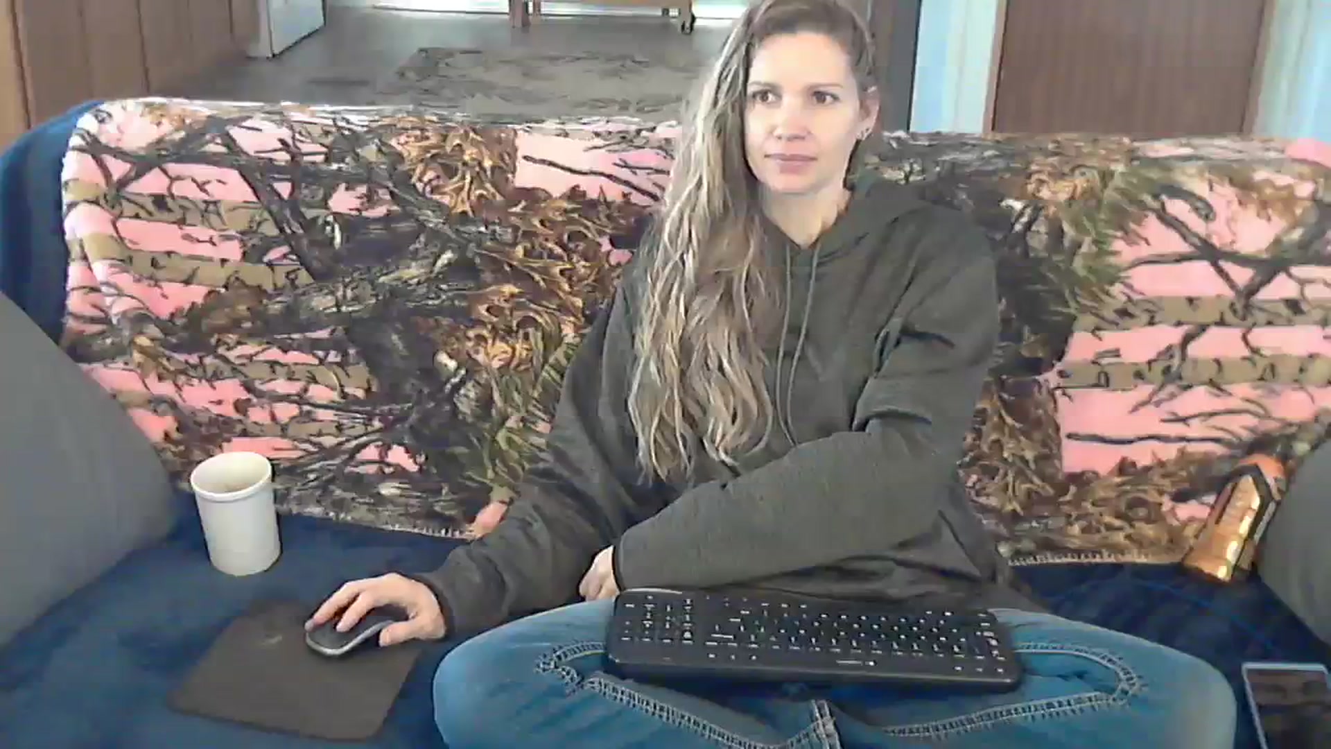 Gallery image thumbnail from SouthernNsexi's myfreecams stream on, 02/03/2024, 16:51 image 14 of 20