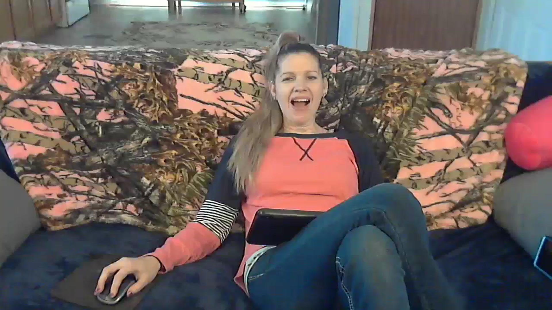 Gallery image thumbnail from SouthernNsexi's myfreecams stream on, 03/02/2024, 15:41 image 7 of 20