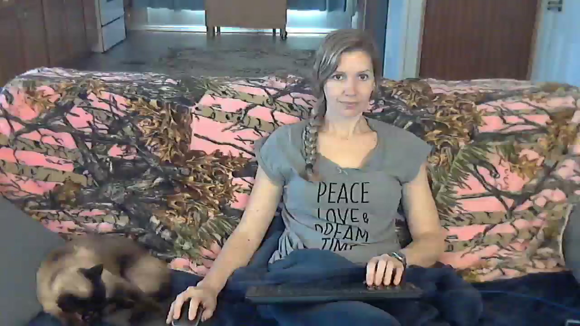 Gallery image thumbnail from SouthernNsexi's myfreecams stream on, 03/09/2024, 15:21 image 19 of 20