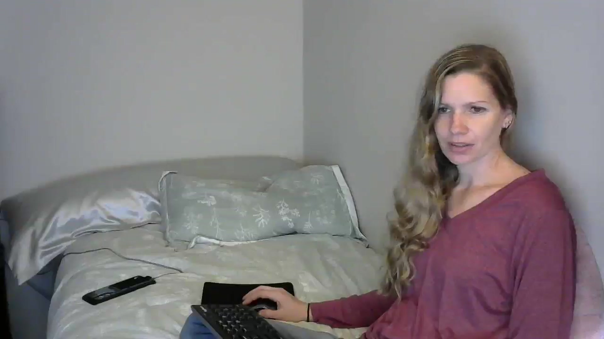 Gallery image thumbnail from SouthernNsexi's myfreecams stream on, 03/12/2024, 14:37 image 12 of 20