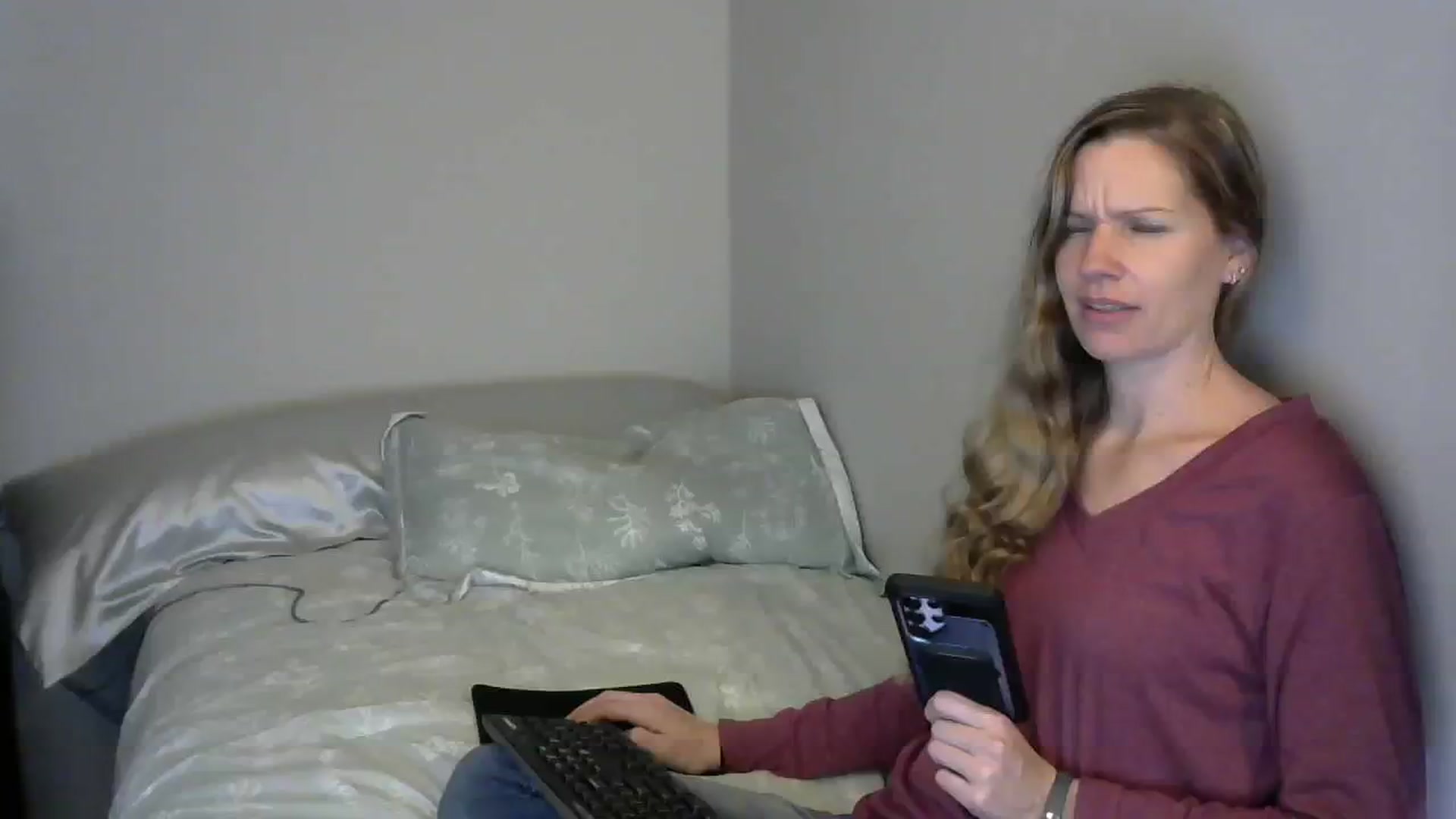 Gallery image thumbnail from SouthernNsexi's myfreecams stream on, 03/12/2024, 14:37 image 1 of 20