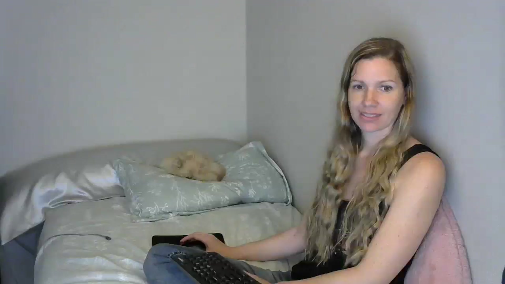 Gallery image thumbnail from SouthernNsexi's myfreecams stream on, 03/23/2024, 15:09 image 8 of 20