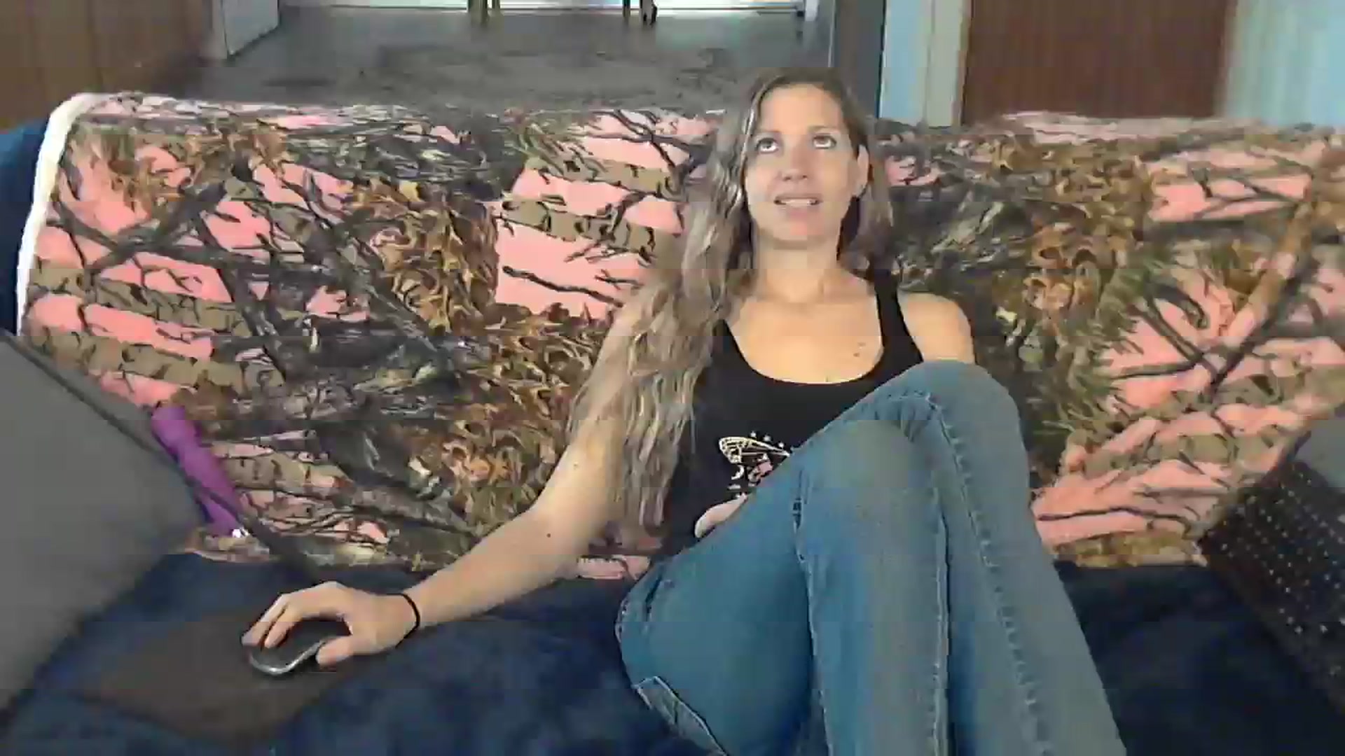 Gallery image thumbnail from SouthernNsexi's myfreecams stream on, 03/24/2024, 14:20 image 13 of 20