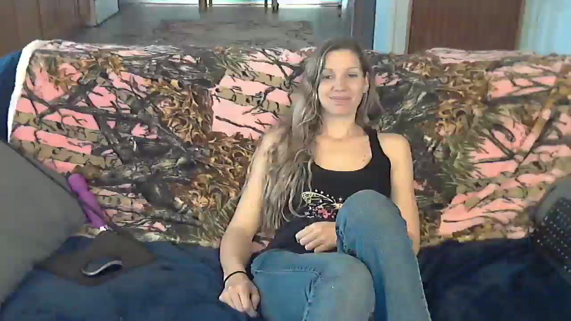 Gallery image thumbnail from SouthernNsexi's myfreecams stream on, 03/24/2024, 14:20 image 19 of 20
