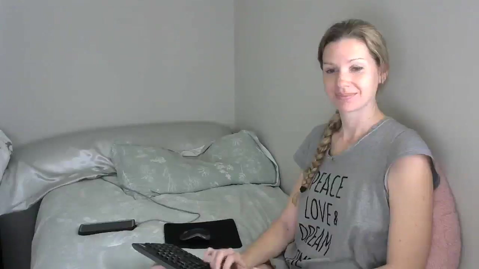 Gallery image thumbnail from SouthernNsexi's myfreecams stream on, 03/28/2024, 14:19 image 5 of 20