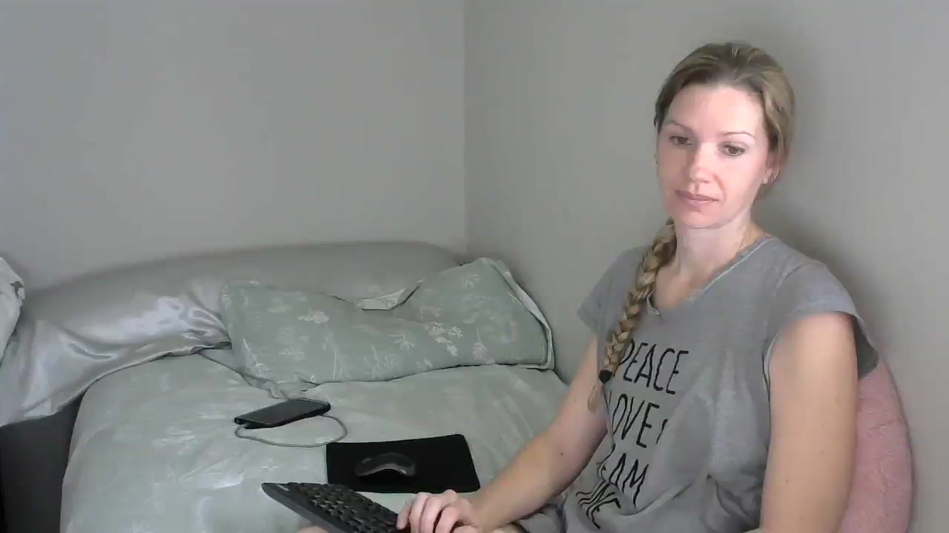 Gallery image thumbnail from SouthernNsexi's myfreecams stream on, 03/28/2024, 14:19 image 12 of 20