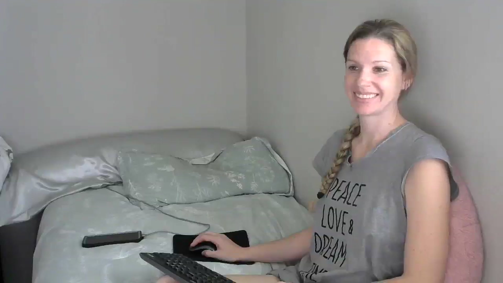 Gallery image thumbnail from SouthernNsexi's myfreecams stream on, 03/28/2024, 14:19 image 6 of 20