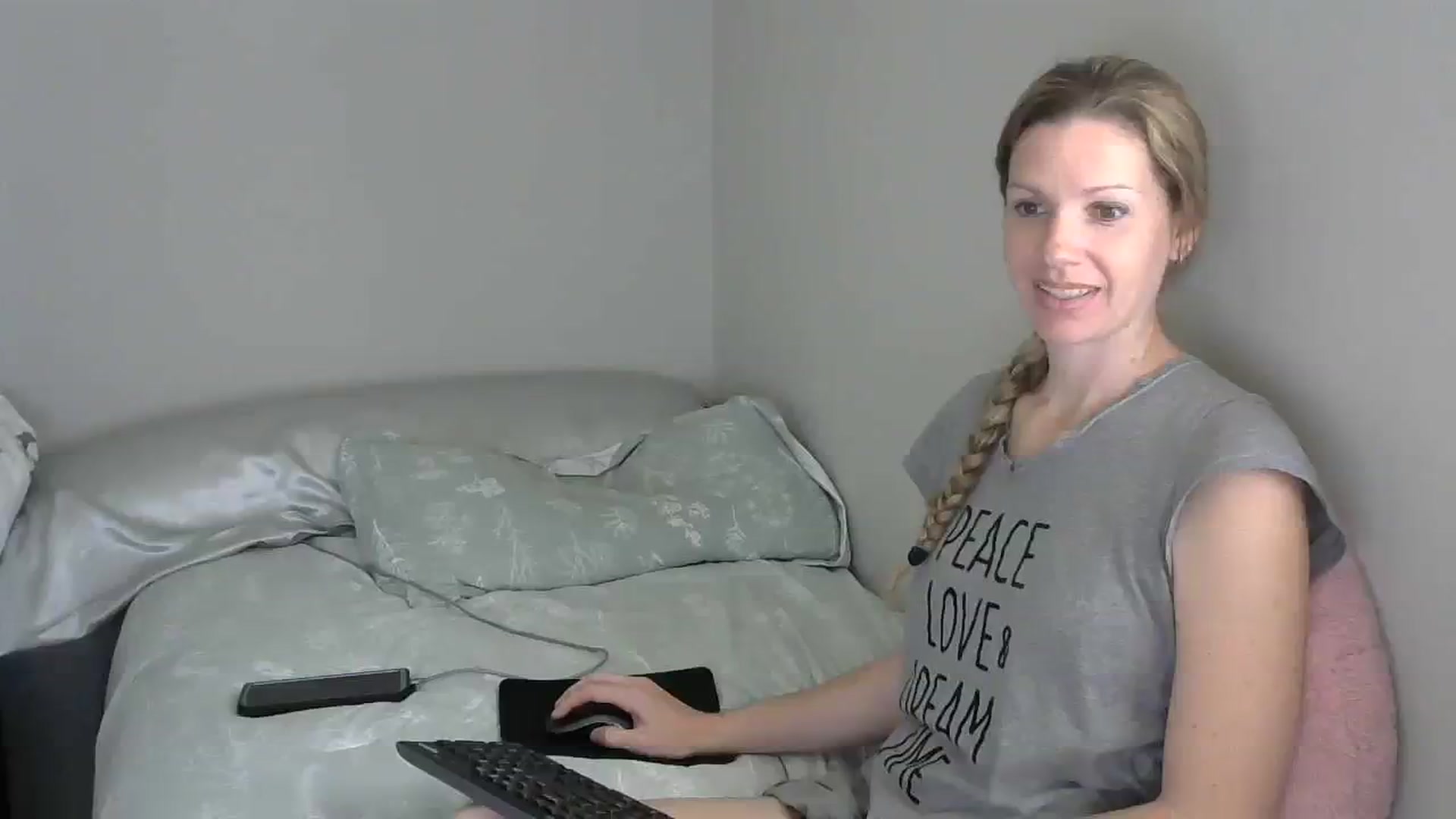 Gallery image thumbnail from SouthernNsexi's myfreecams stream on, 03/28/2024, 14:19 image 8 of 20