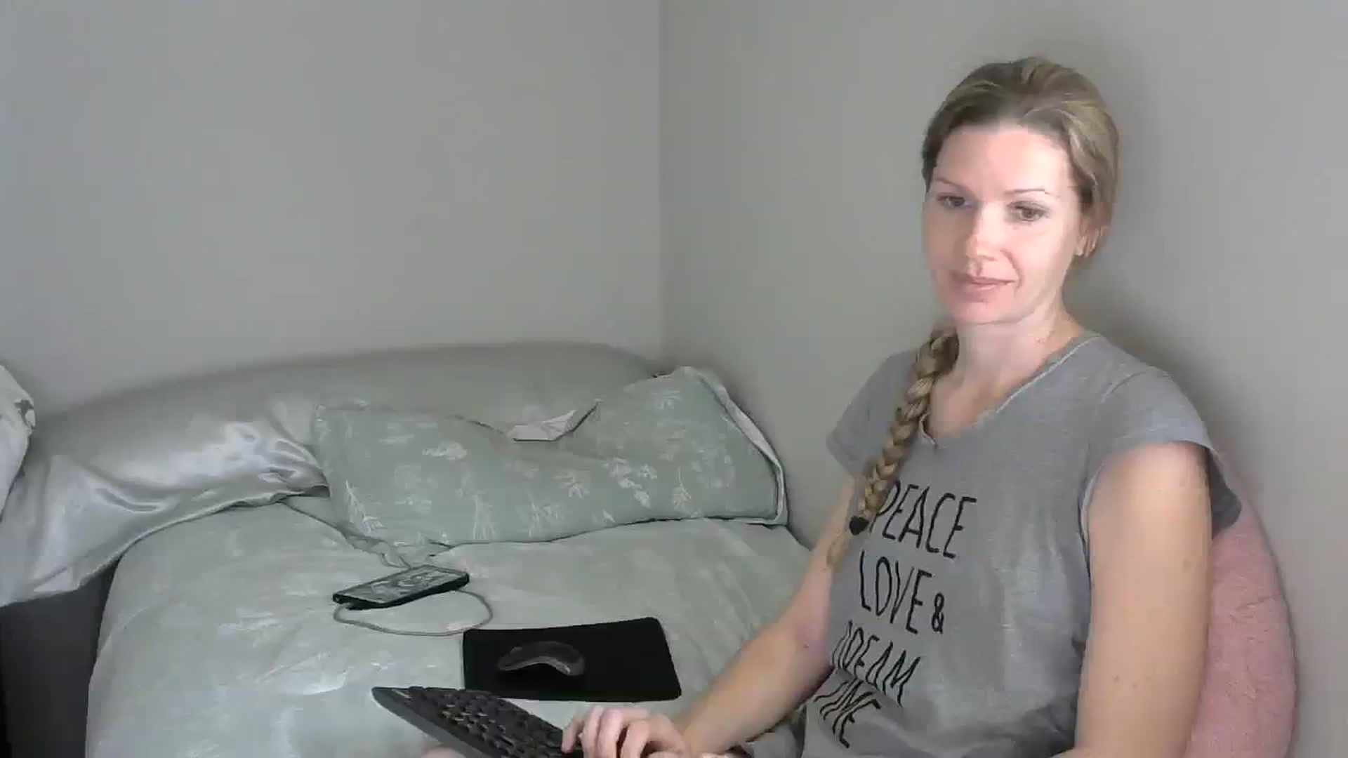 Gallery image thumbnail from SouthernNsexi's myfreecams stream on, 03/28/2024, 14:19 image 10 of 20