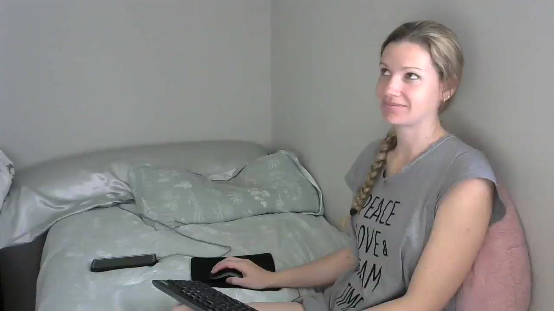 Gallery image thumbnail from SouthernNsexi's myfreecams stream on, 03/28/2024, 14:19 image 1 of 20
