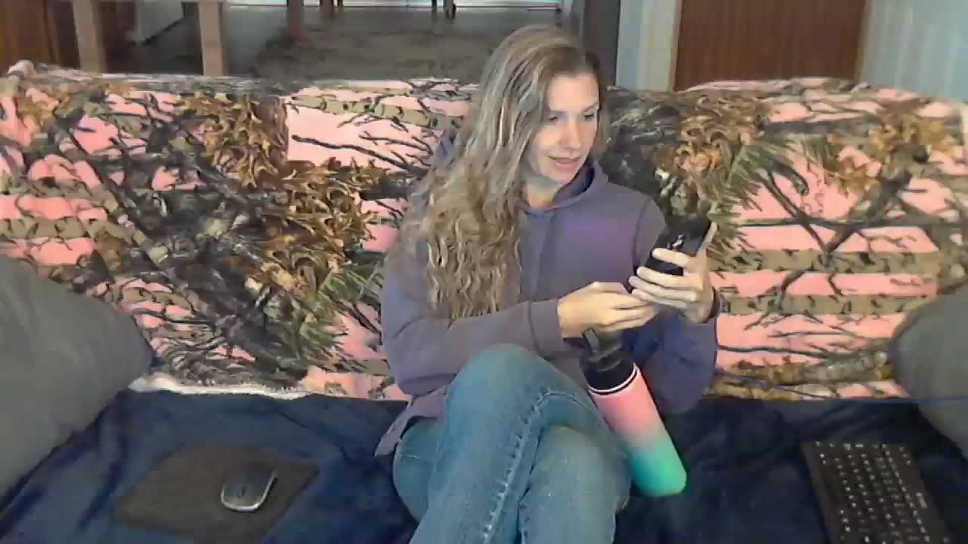 Gallery image thumbnail from SouthernNsexi's myfreecams stream on, 03/30/2024, 13:32 image 8 of 20