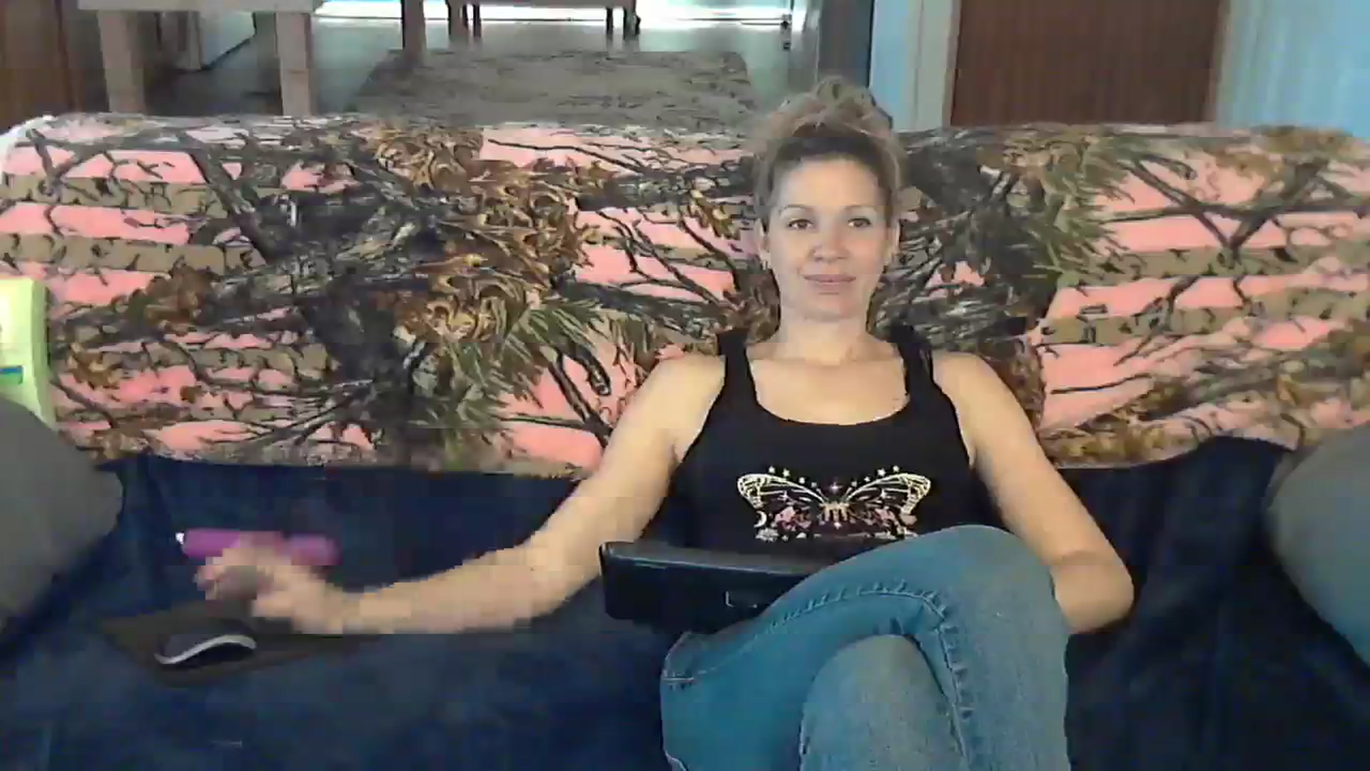 Gallery image thumbnail from SouthernNsexi's myfreecams stream on, 04/06/2024, 14:20 image 17 of 20